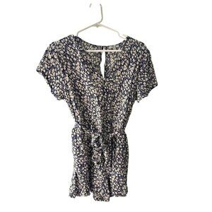 Revolve Rails V-Neck Sophia Button Up Daisy Floral Romper Size Large, Pre-Owned